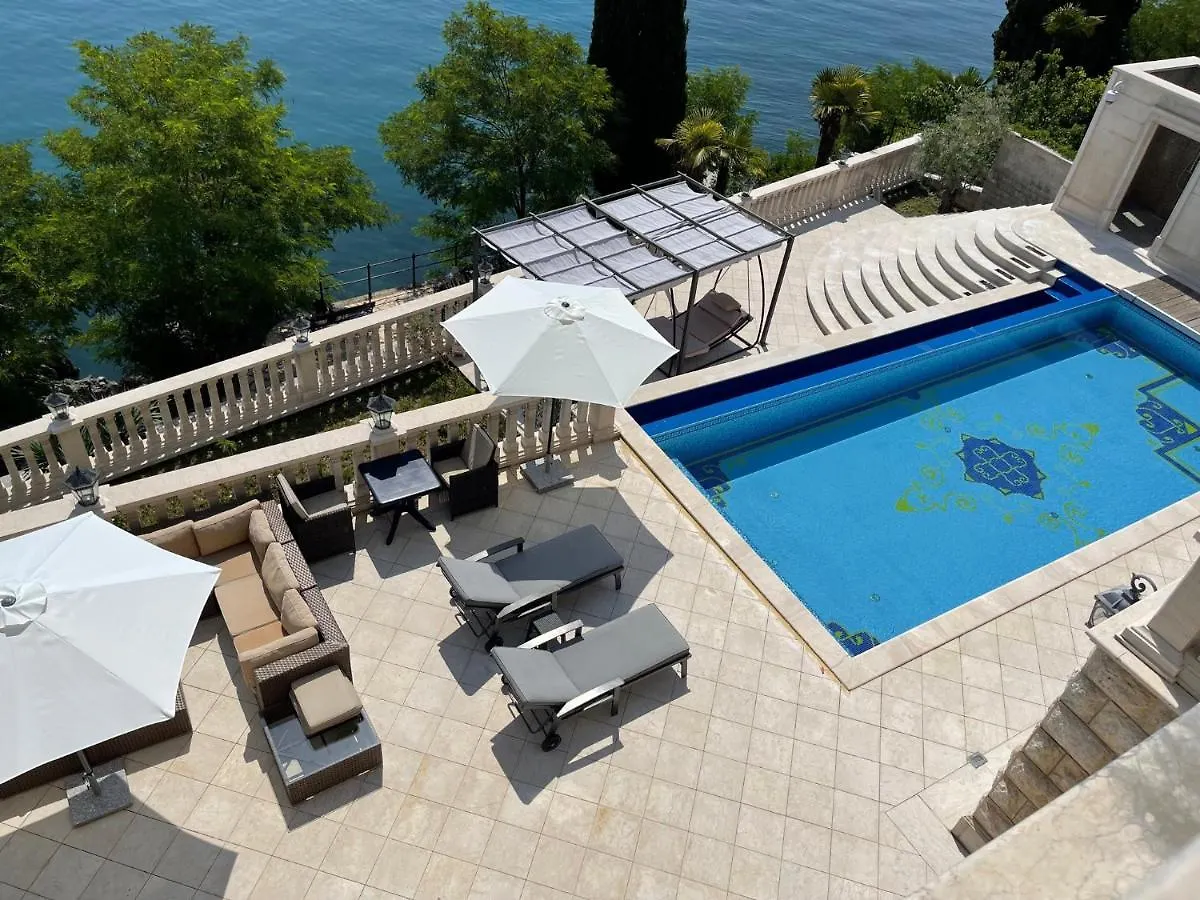 公寓 Villa Isabella - Luxury With Style Right Next To The Beach, Private Pool And Sea View 奥帕提亚